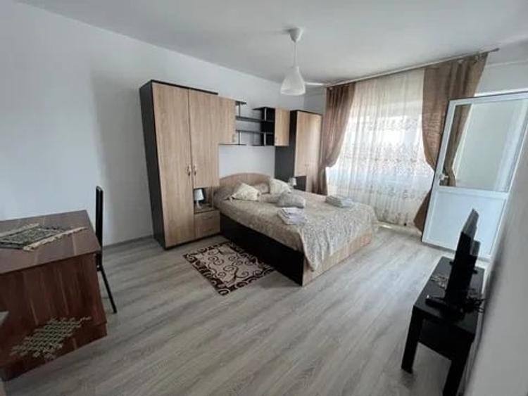 Apartament cu 1 camera, zona Centru -  Palas Mall - 1