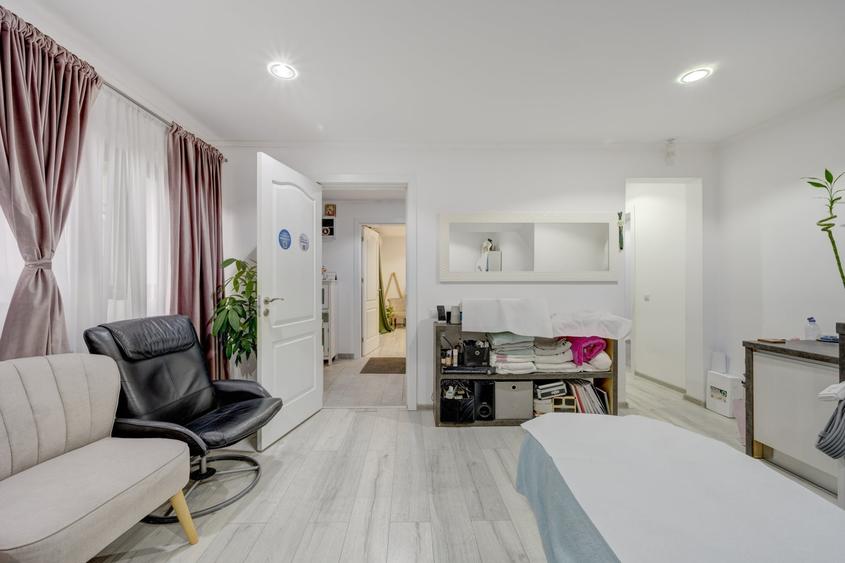 Apartament cu 2 camere decomandat în P-ța Universității