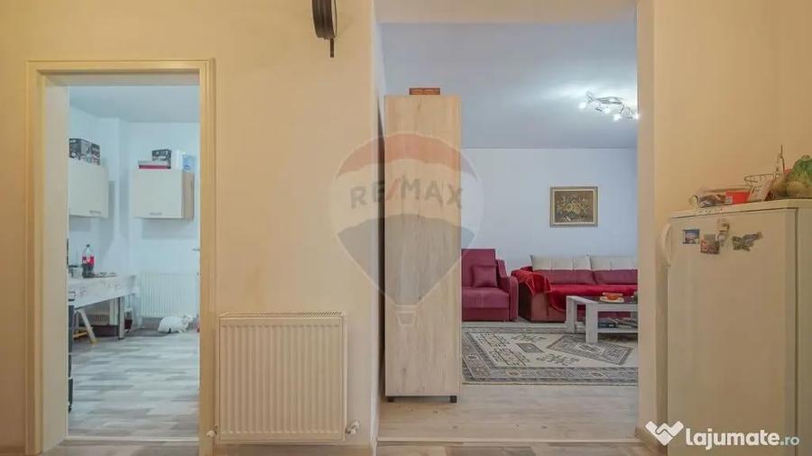 Apartament cu 3 camere decomandat în Sânpetru