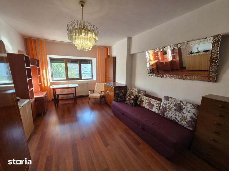 Apartament cu 2 camere decomandat în Energiei