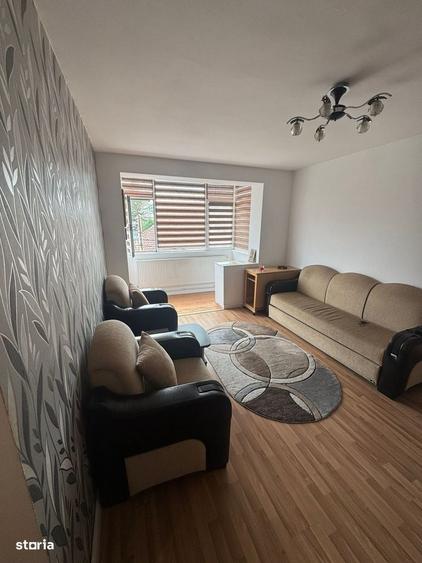 Apartament cu 2 camere semidecomandat în Cerna