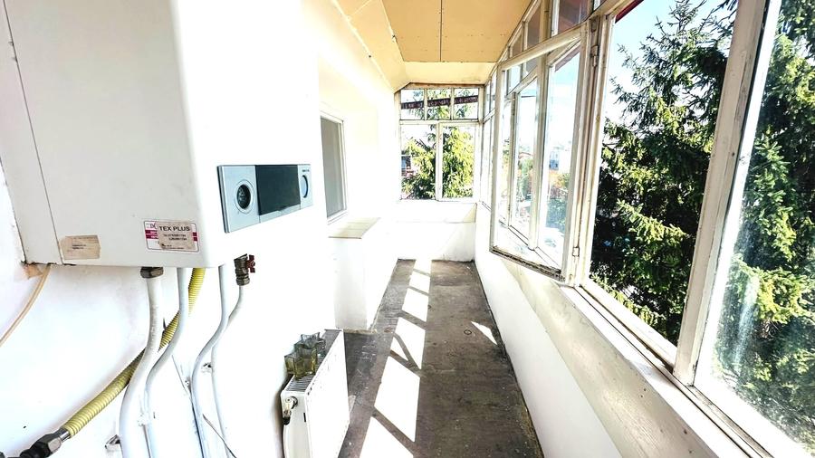 Apartament cu 3 camere decomandat în Central