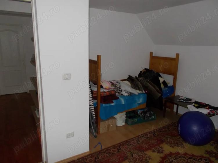 Casă cu 4 camere în Moșnița Veche