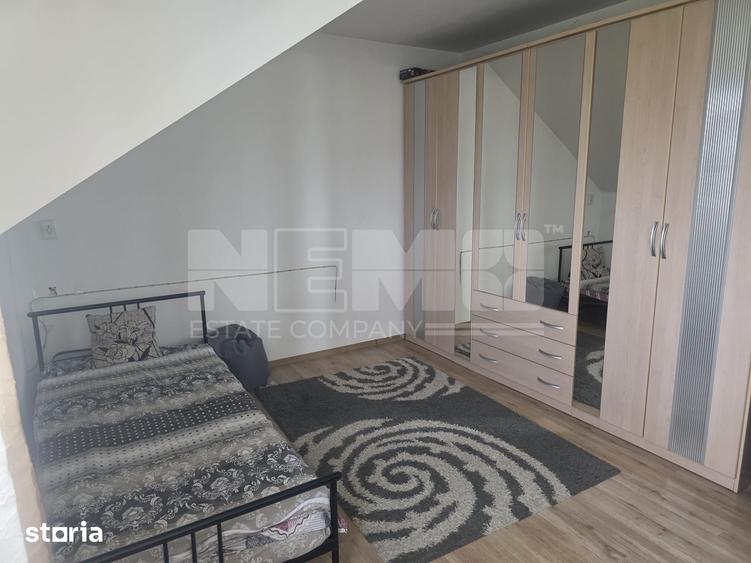 Casă cu 7 camere cu Teren 1000 Mp în Mitocu Dragomirnei