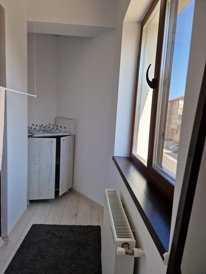 Apartament cu 2 camere decomandat în Exterior Vest