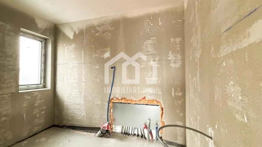 Casă cu 4 camere cu Teren 350 Mp în Jucu