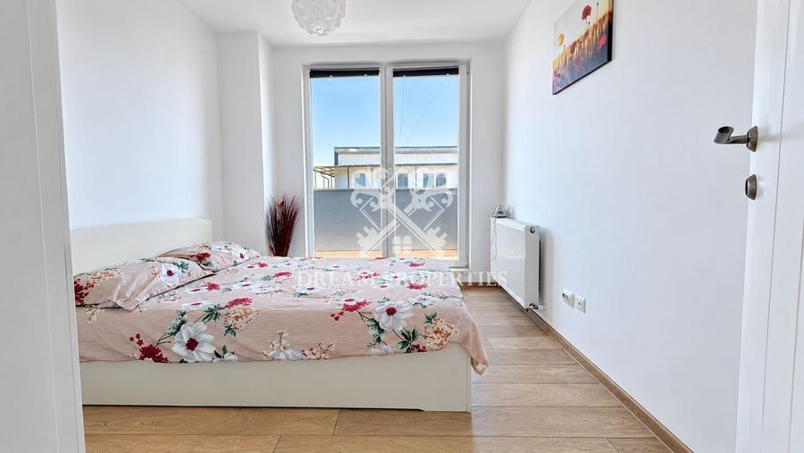Apartament cu 3 camere semidecomandat, mobilat în Florești