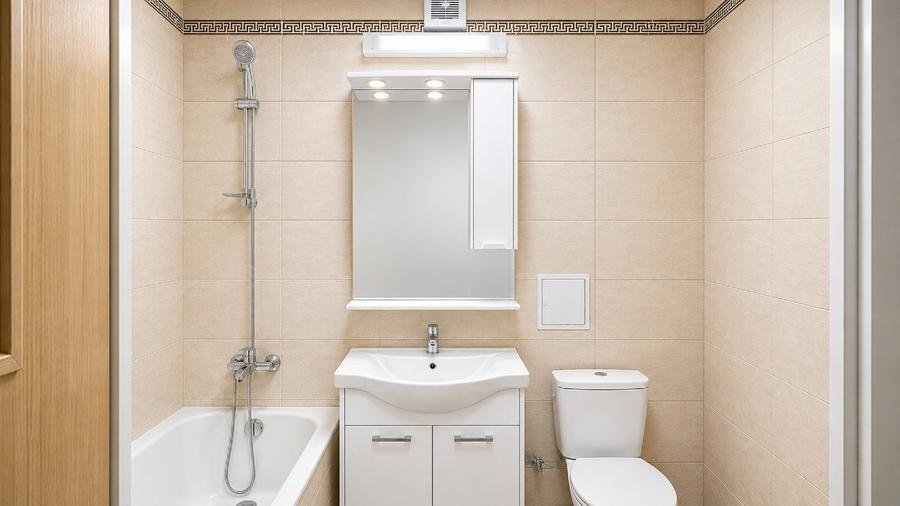 Apartament cu 3 camere decomandat în Titan