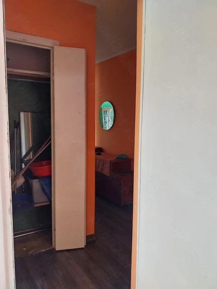 Apartament cu 2 camere decomandat în Tractorul