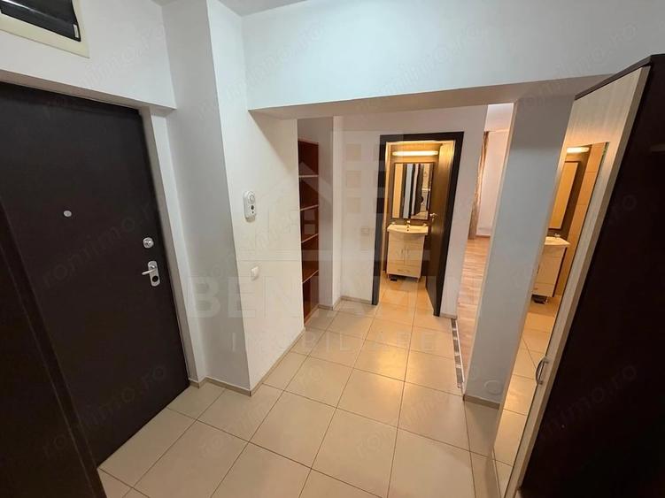 Apartament cu 3 camere decomandat în Astra