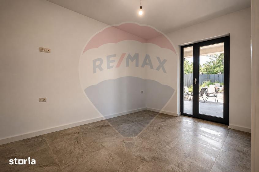 Casă cu 4 camere cu Teren 475 Mp în Bârnova
