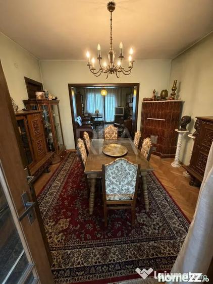 Apartament cu 3 camere decomandat în Victoriei