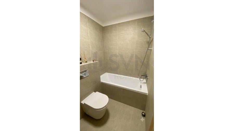 Apartament cu 3 camere semidecomandat, mobilat în P-ta Presei Libere