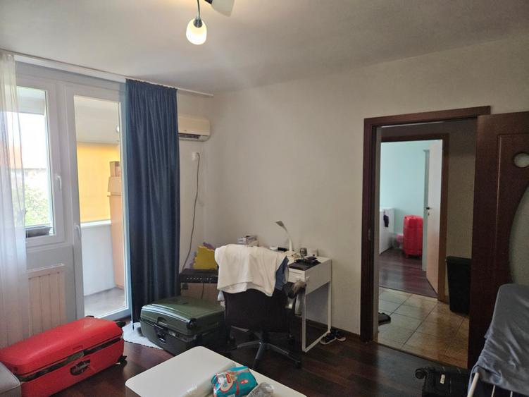 Apartament cu 3 camere circular în Complex Studențesc