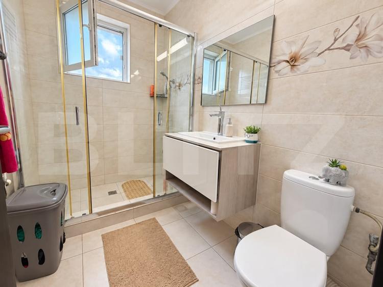 Apartament cu 3 camere decomandat, mobilat în Bucium