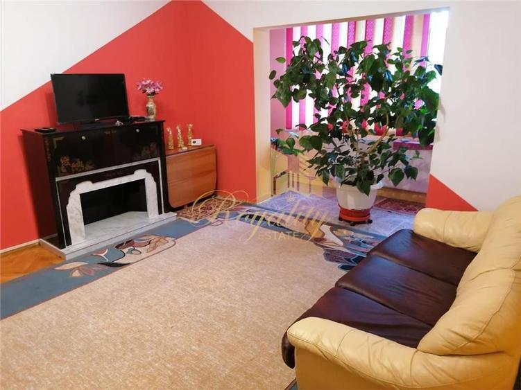 Apartament cu 2 camere semidecomandat, mobilat în Lipovei