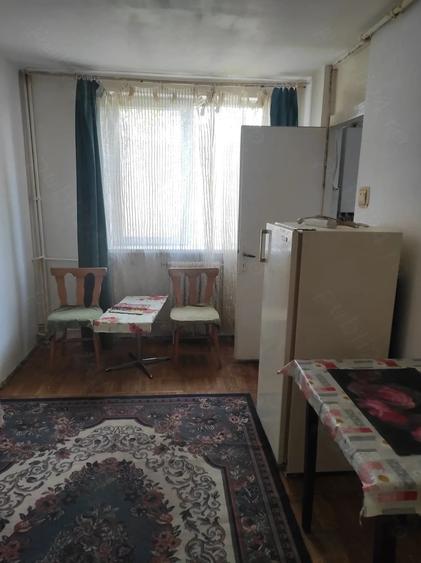 Apartament cu 2 camere nedecomandat în Dacia