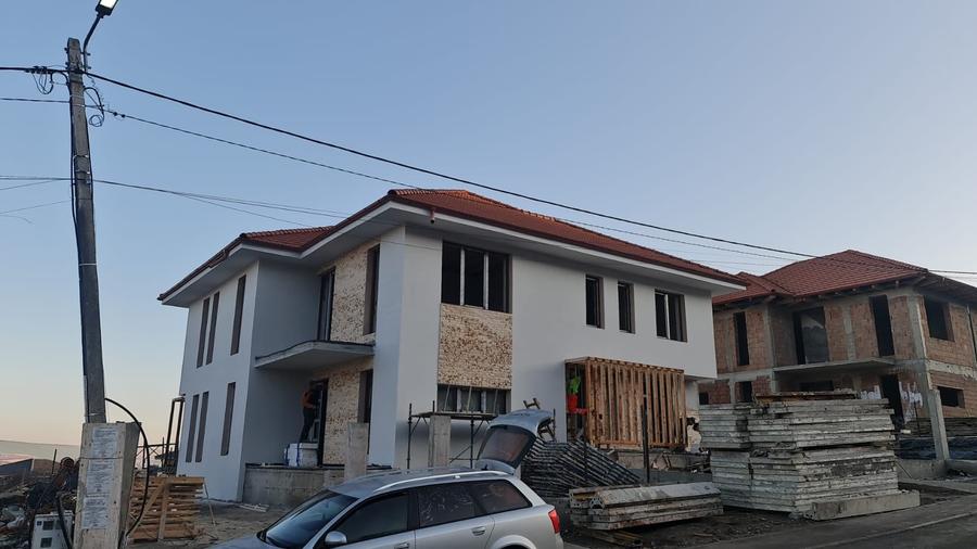 Duplex cu 4 camere cu Teren 480 Mp în Chinteni