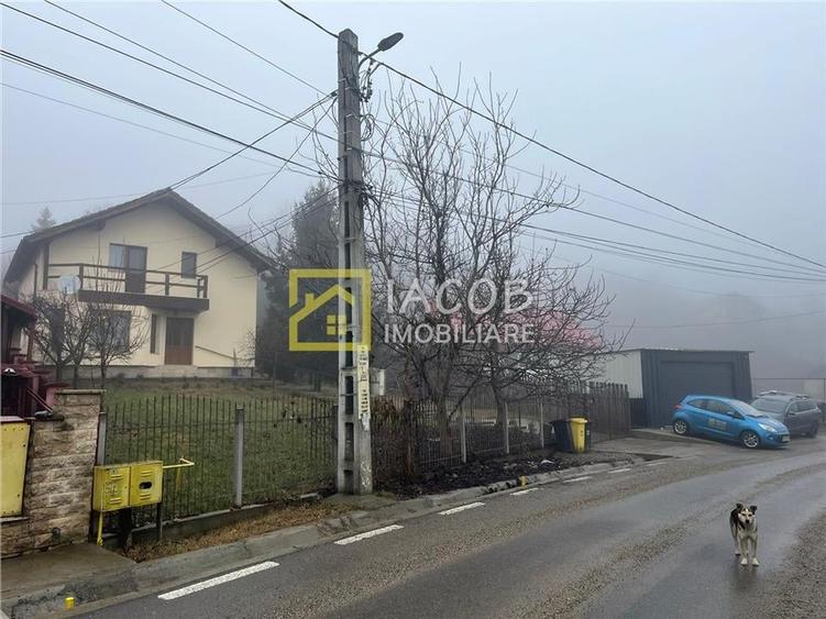 Casă individuală cu 4 camere cu Canalizare în Măgura
