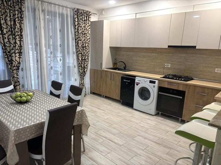 Casă cu 3 camere în Dumbrăvița