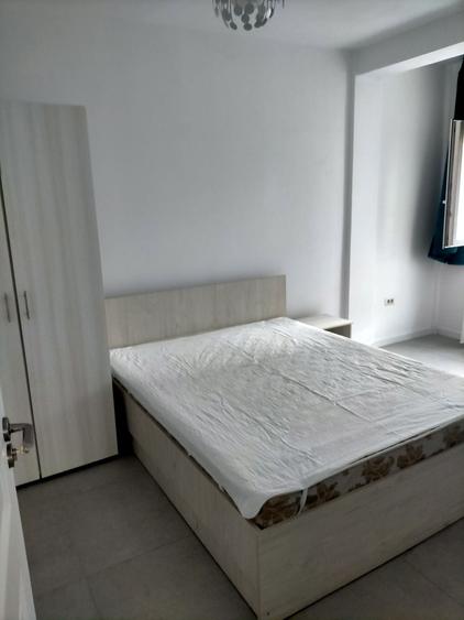 Apartament cu 3 camere în Valea Adâncă