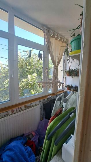 Apartament cu 3 camere semidecomandat în Centrul Vechi