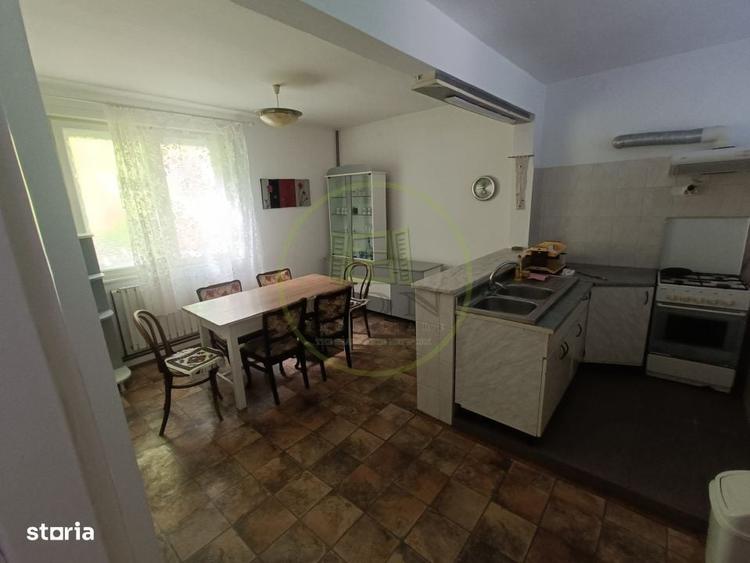 Casă cu 4 camere în Central