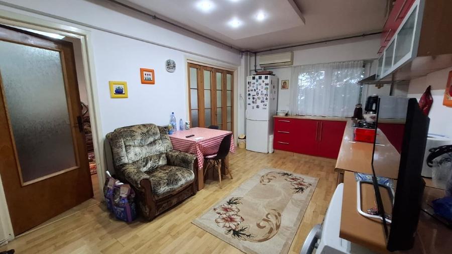 Vând apartament 2 camere – Poarta 6 / Piața Roșie DIRECT PROPRIETAR - 4