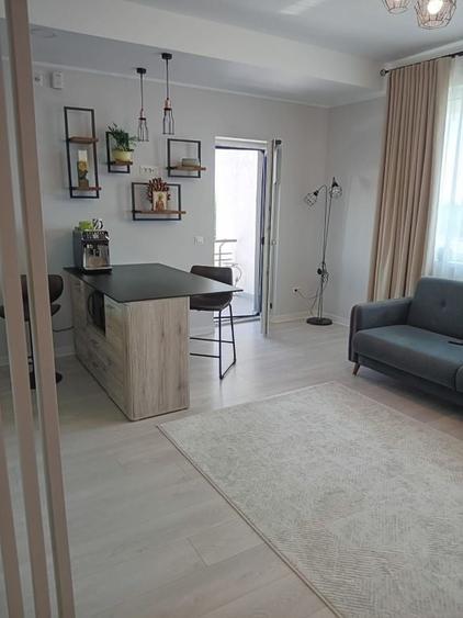 Apartament cu 2 camere semidecomandat în Costi