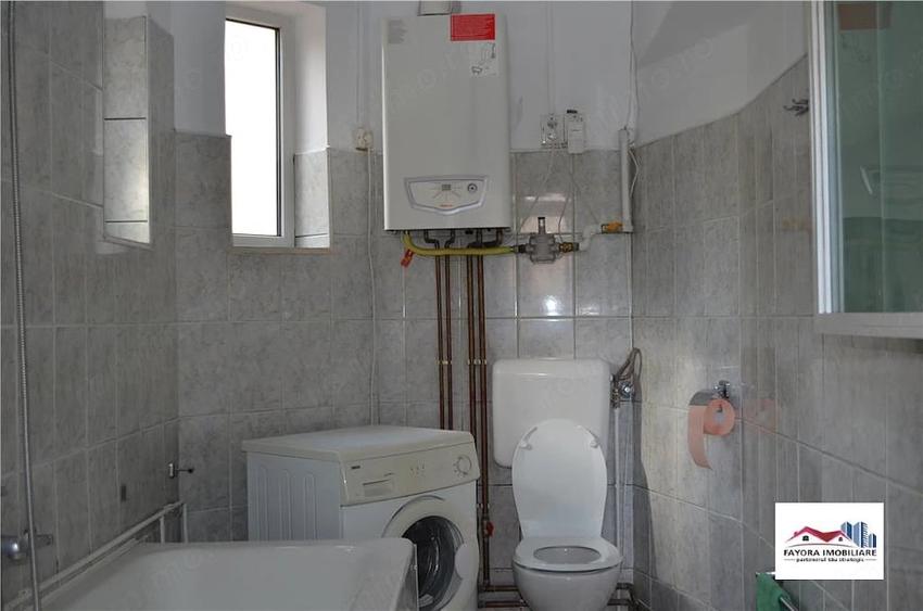 Casă cu 3 camere în Semicentral