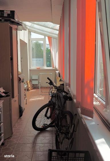 Apartament cu 4 camere în Obor