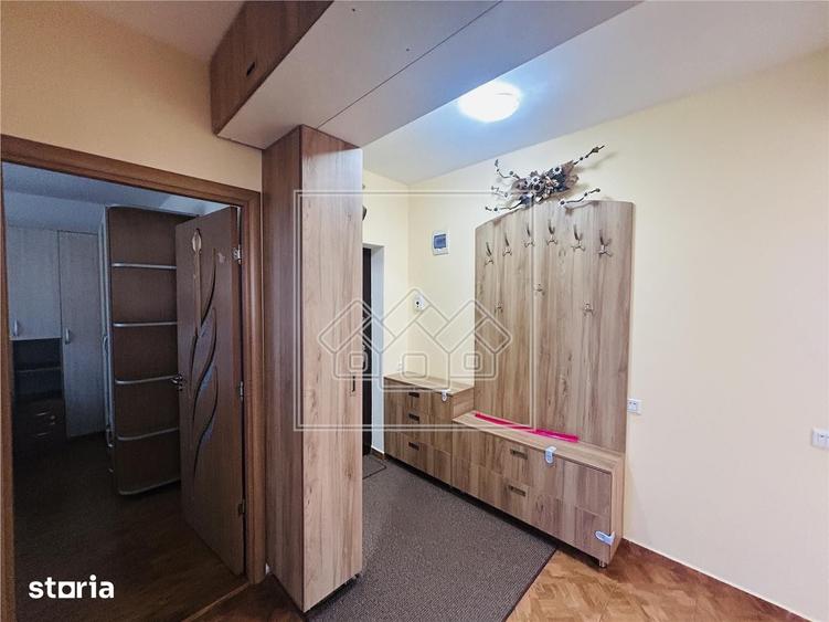 Apartament cu 3 camere în Terezian