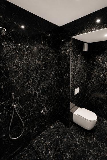 Apartament cu 3 camere semidecomandat în Băneasa