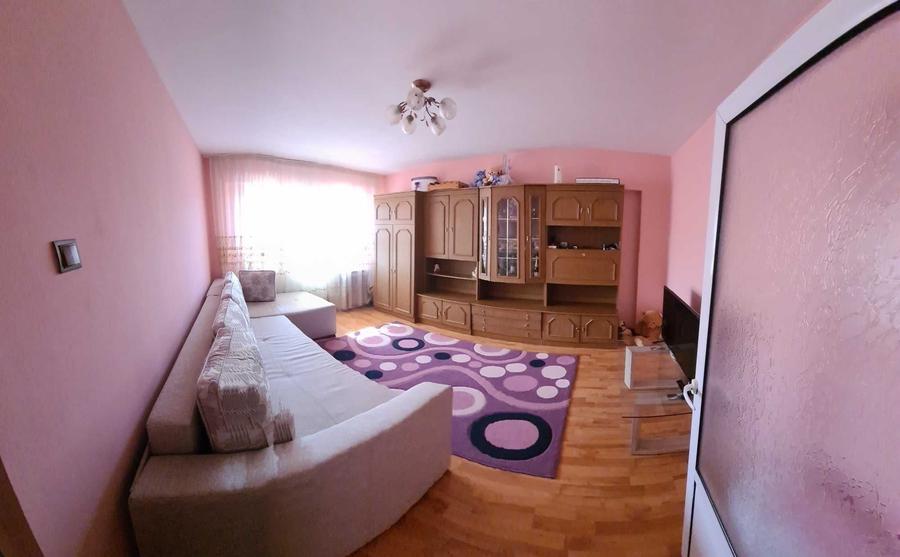 Apartament cu 2 camere decomandat în Radu Negru