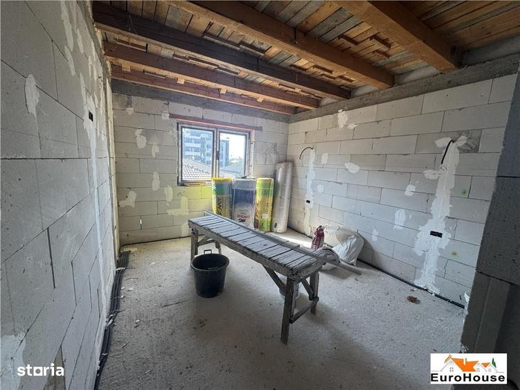 Casă cu 4 camere în Ampoi 3