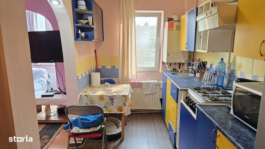 Vand apartament 3 camere semidecomandat in Deva, Micro 15, etaj 3, - 13
