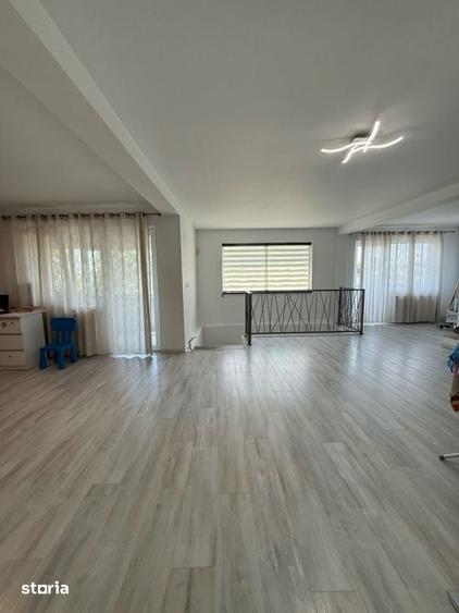 Casă cu 6 camere cu Teren 2000 Mp în Coșoveni