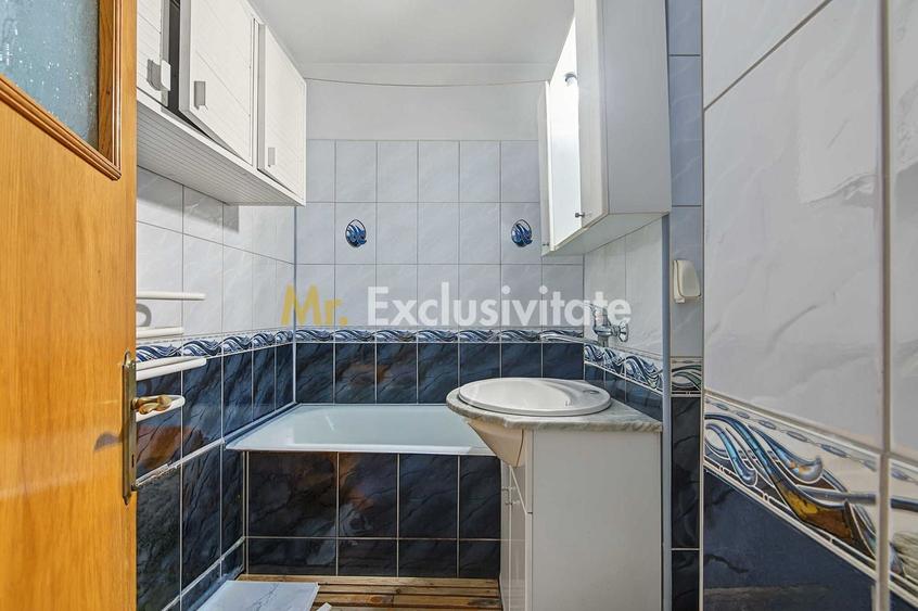 Apartament cu 3 camere decomandat, mobilat în Rolast