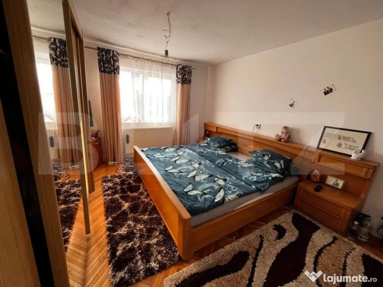 Casă cu 5 camere cu Teren 1350 Mp în Central