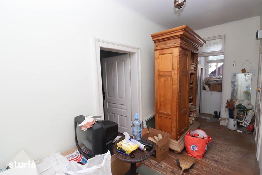 Apartament cu 3 camere decomandat în Sud