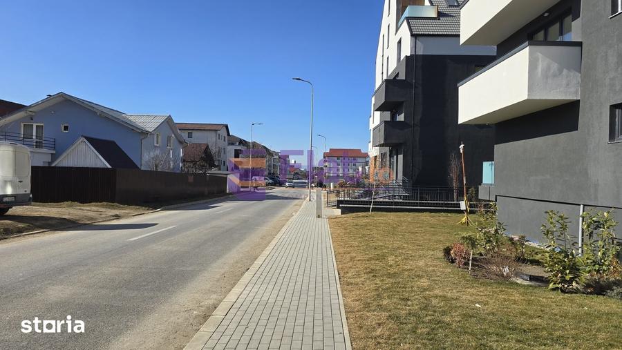 Teren de 978 mp, în Tractorul