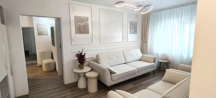 Apartament cu 4 camere decomandat, mobilat în Centrul Civic