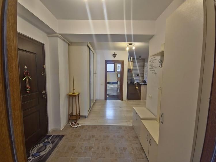 Apartament cu 3 camere decomandat în Primo