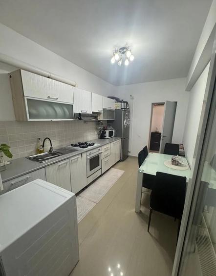 Apartament cu 2 camere decomandat, mobilat în Prelungirea Ghencea