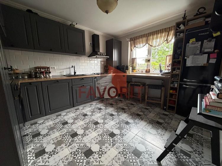 Duplex cu 4 camere cu Canalizare în Utvin