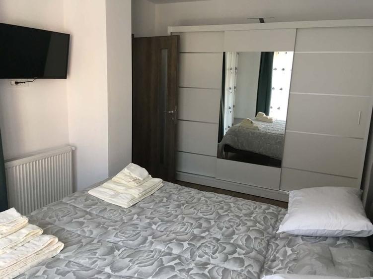 Apartament cu 2 camere semidecomandat în Bună Ziua