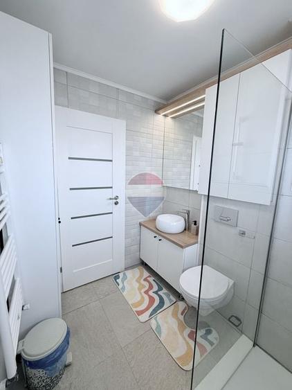 Apartament cu 2 camere semidecomandat, mobilat în Dâmbul Rotund