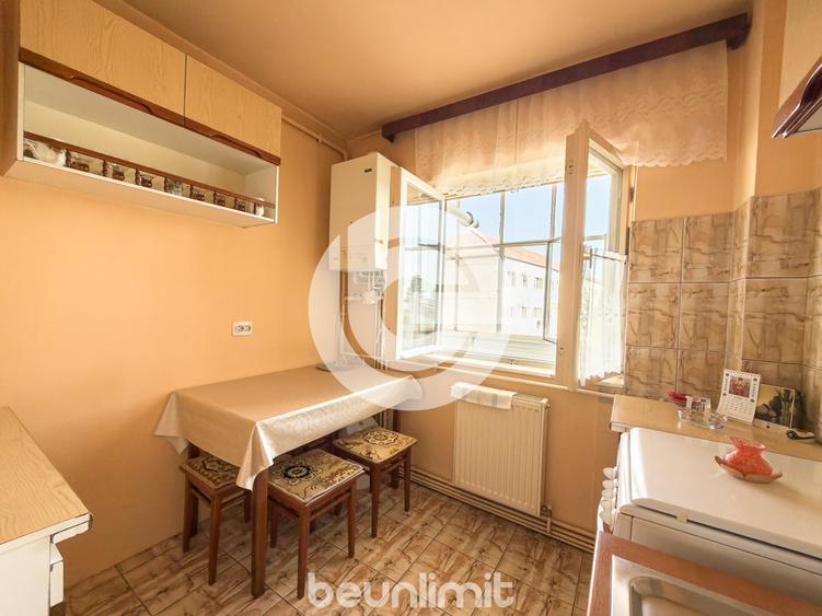 Apartament cu 2 camere decomandat, mobilat în Calea Dumbrăvii