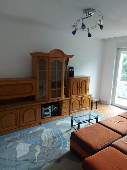 Inchiriez apartament 3 camere ultracentral, 280 Euro - 1