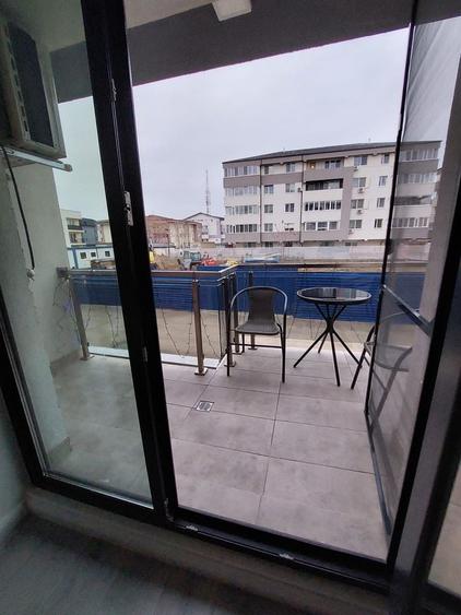 Apartament cu 2 camere decomandat în Titan